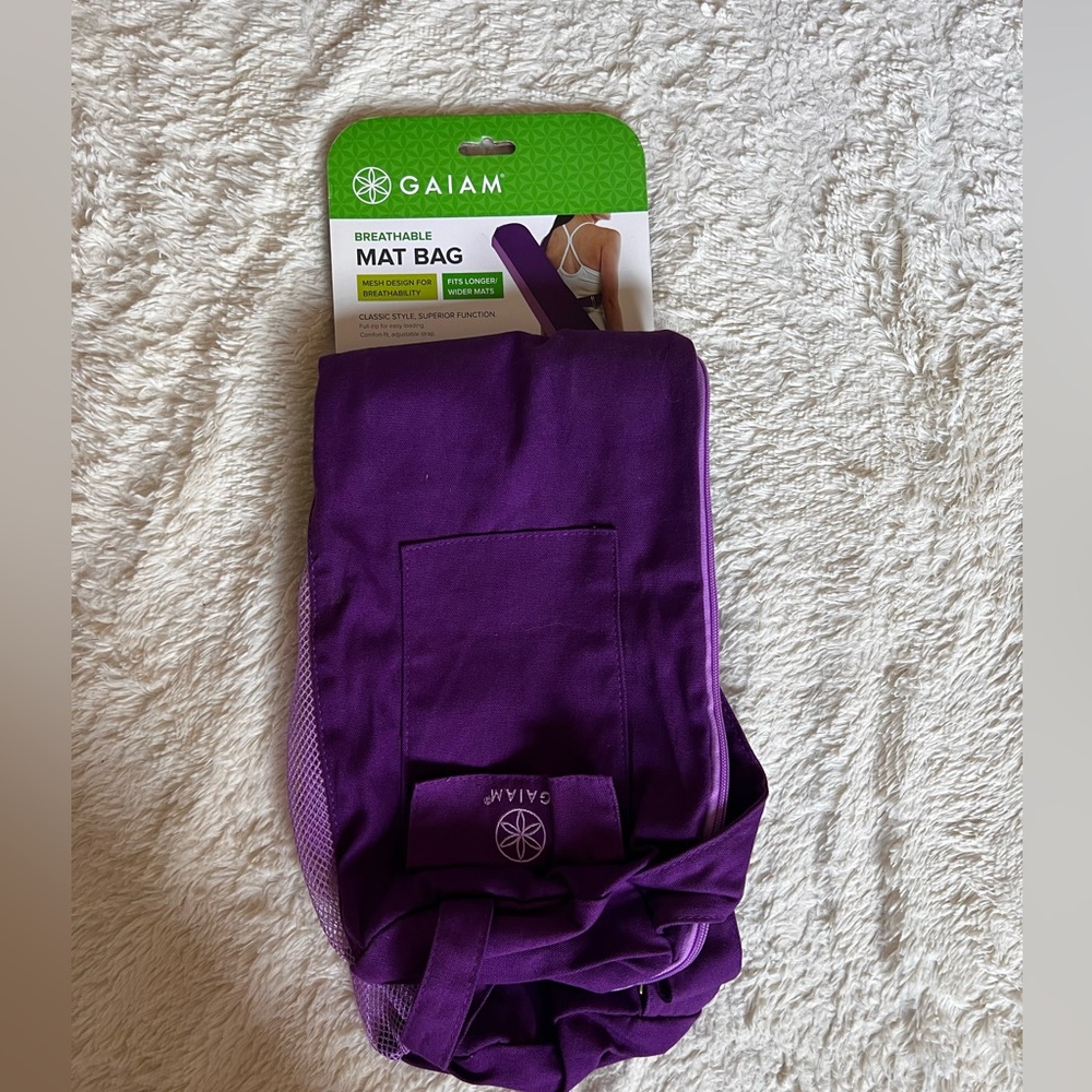 GAIAM Purple Breathable Mat Bag